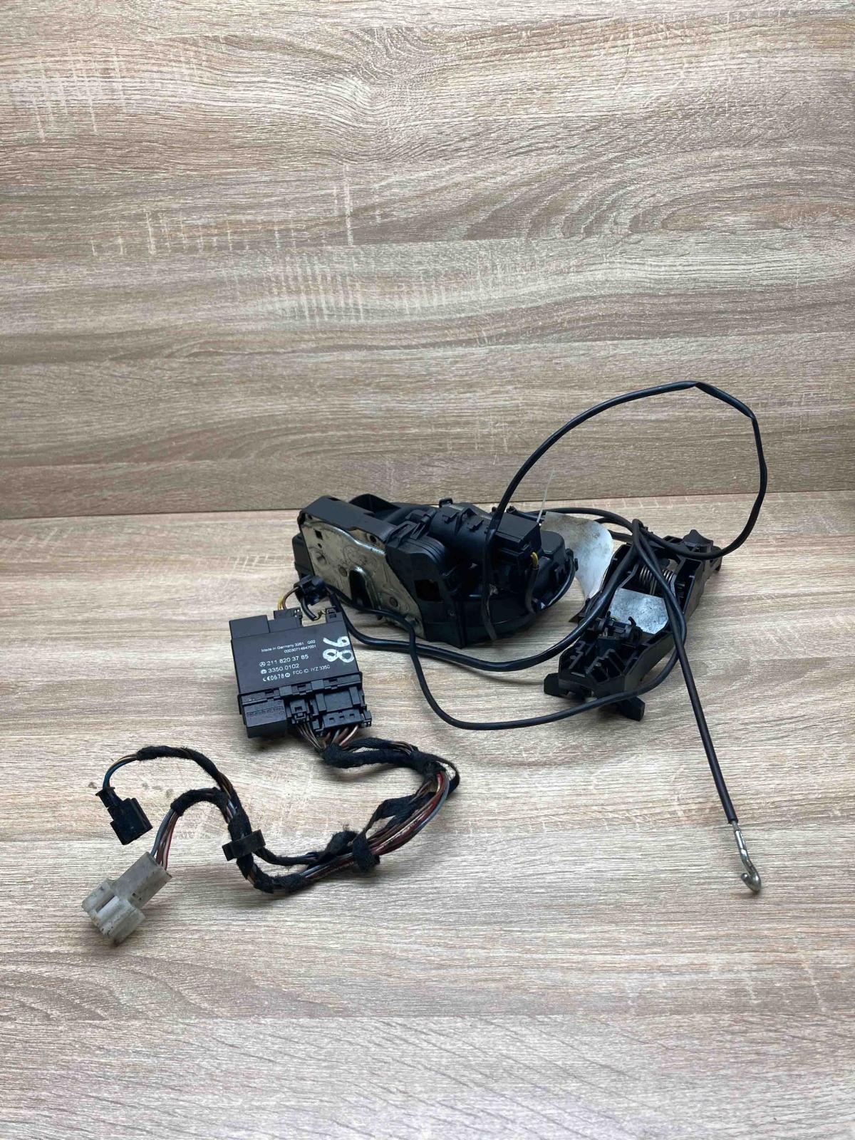 2118203785 W211 Door Lock  Front door lock Mercedes-Benz E W211