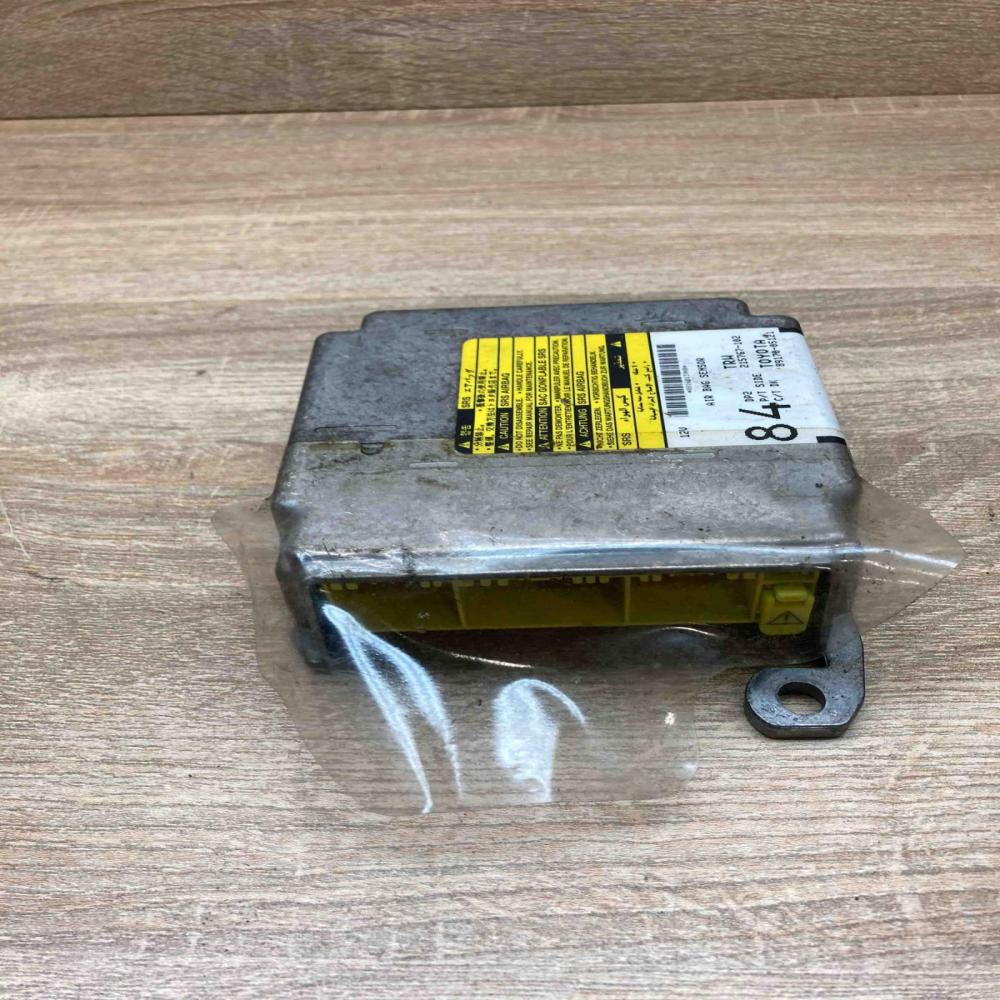 89170 05121 215767 102  Airbag control unit/module Toyota Avensis T250