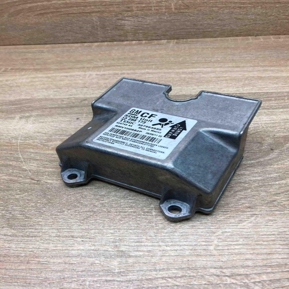 13288173 327963935  Airbag control unit/module Opel Zafira B