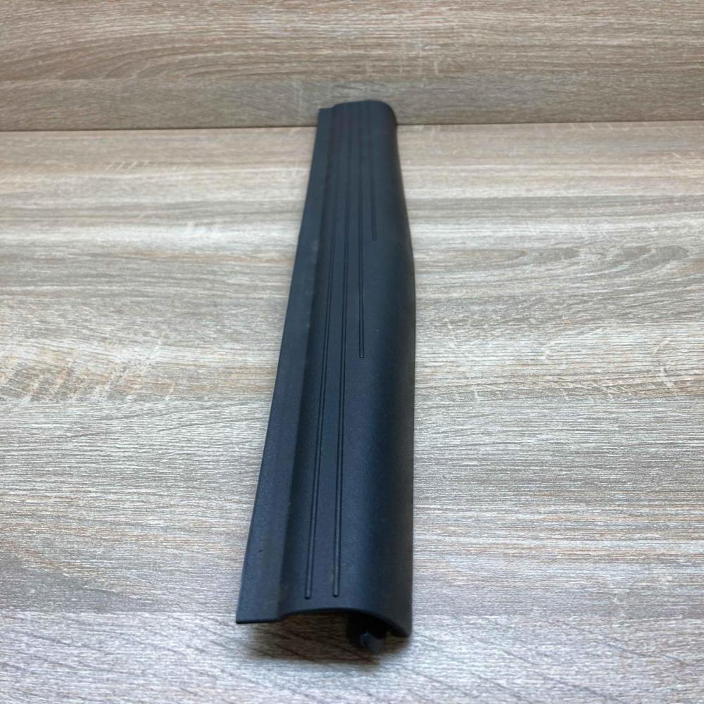 A2116801835   Front sill trim cover Mercedes-Benz E W211
