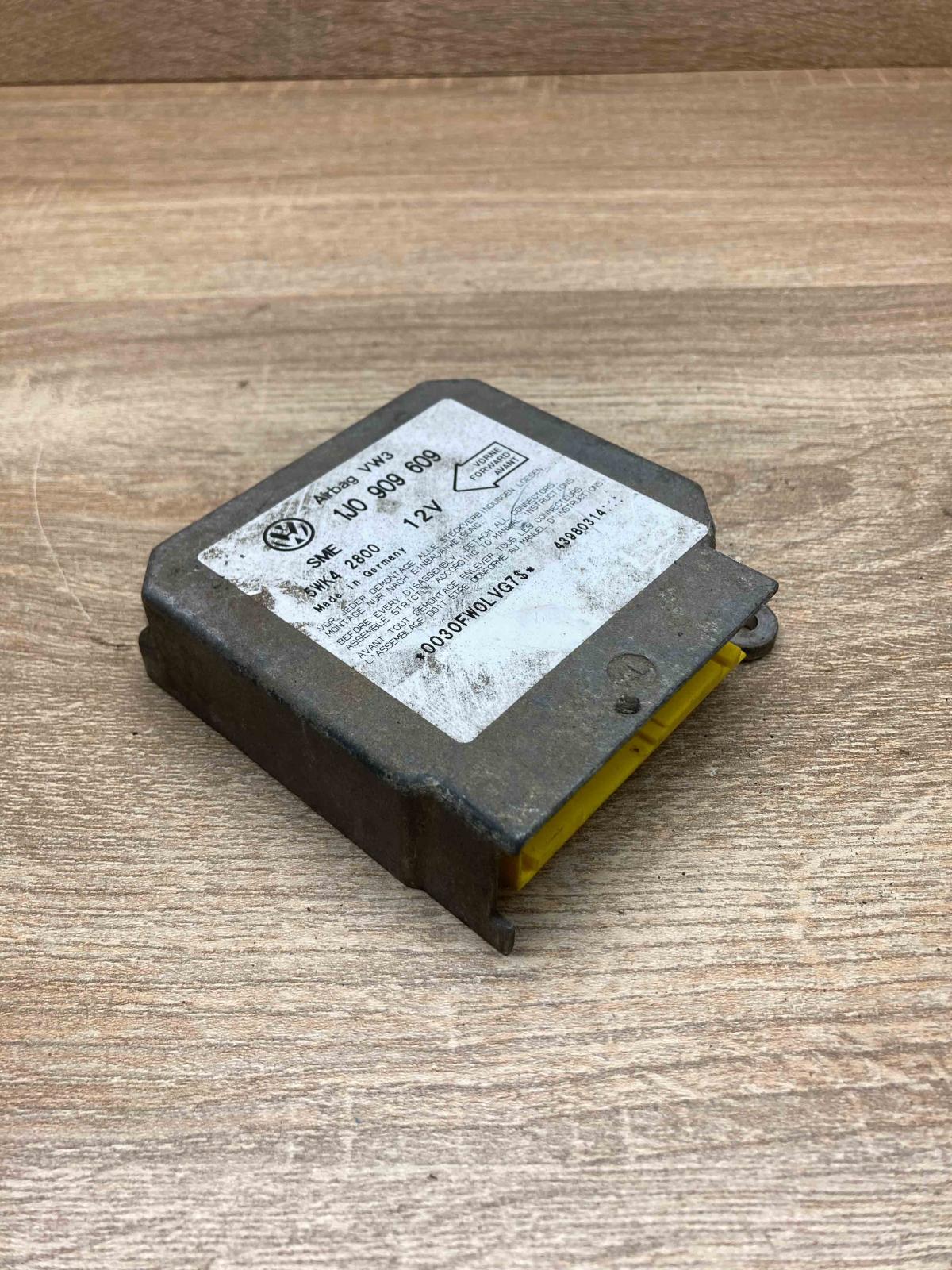 1J0909609 5WK42800  Airbag control unit/module Volkswagen Golf IV