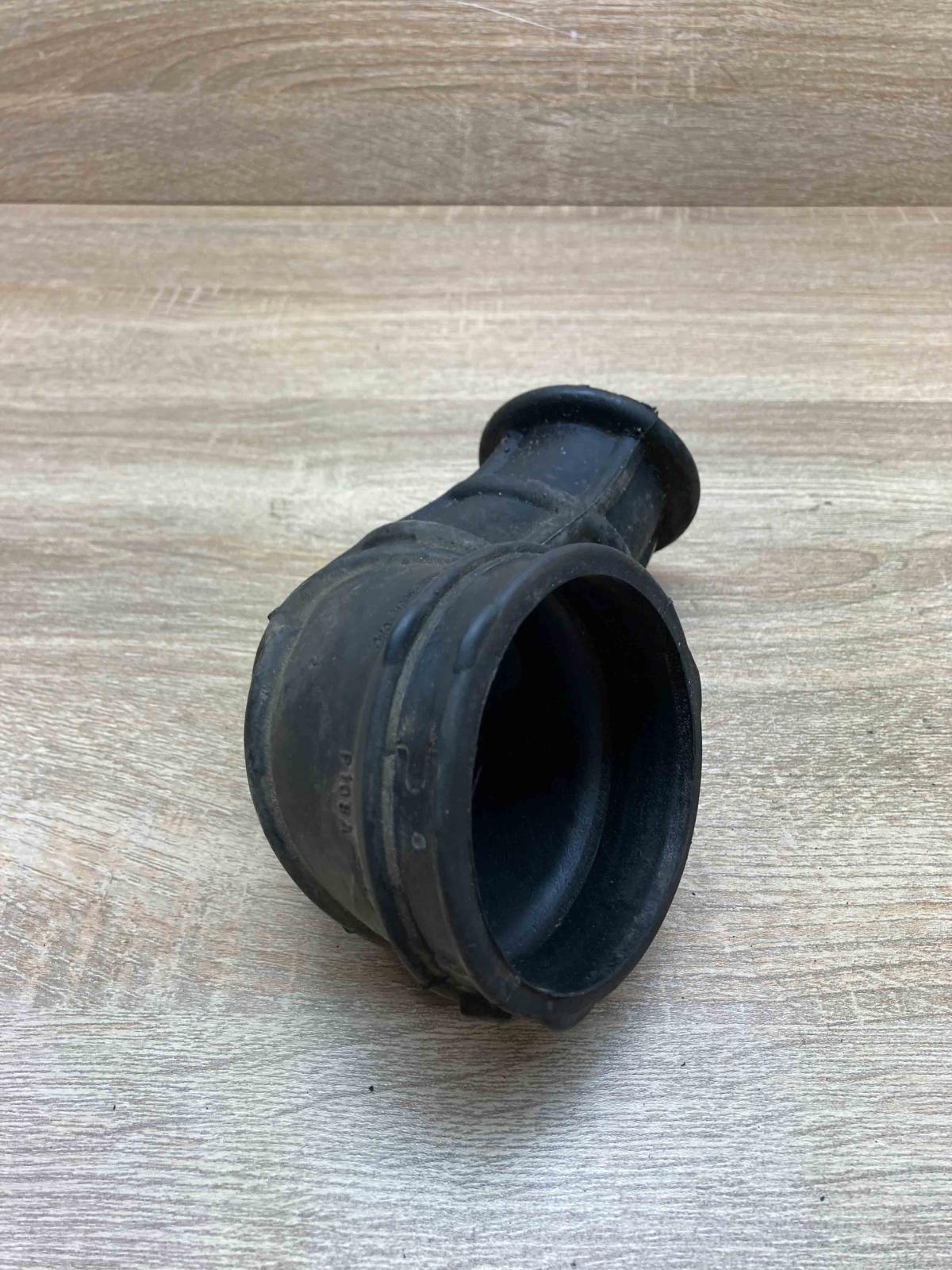 98AB 9R504 CE   Air intake duct part Ford Focus