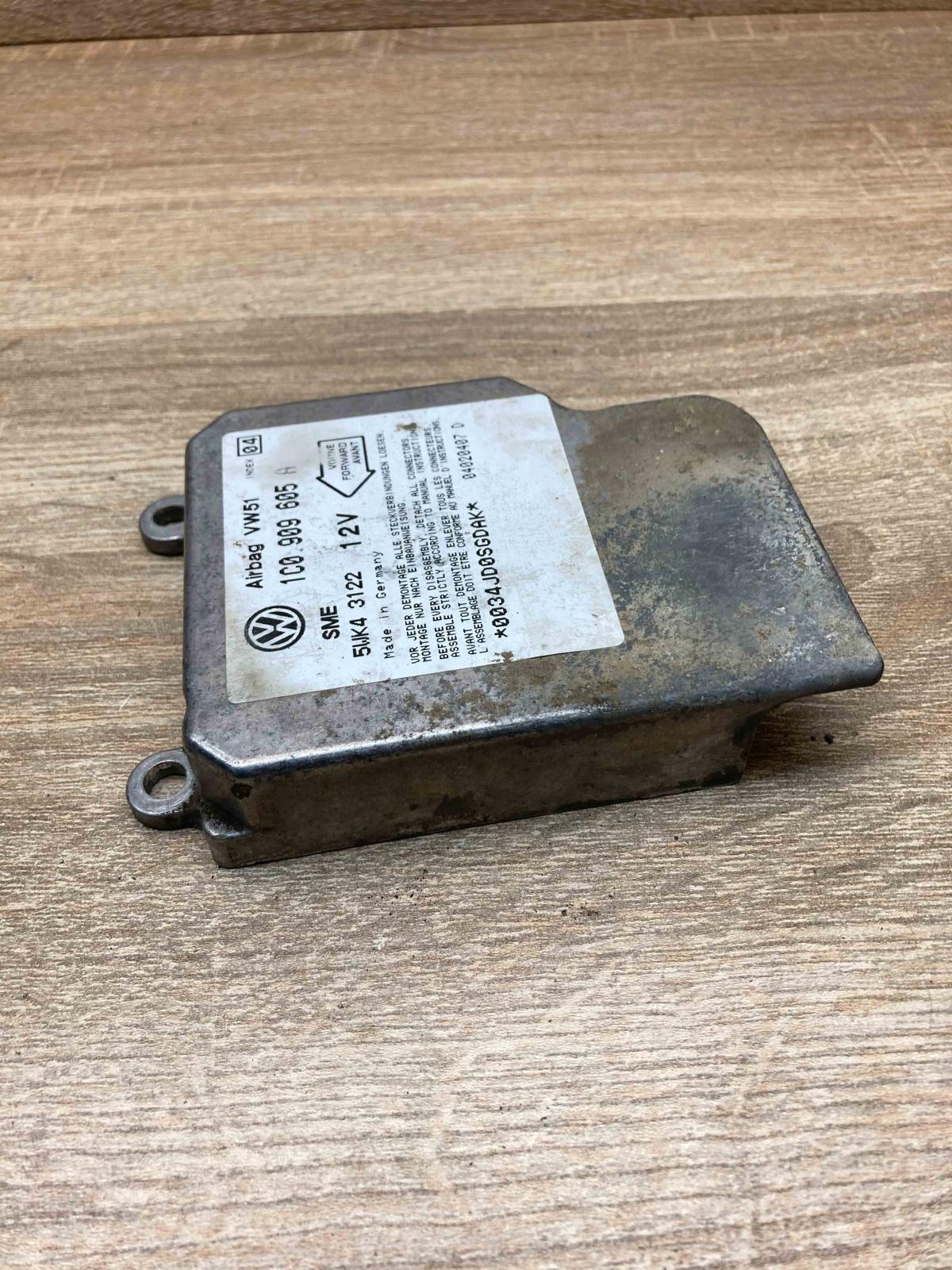 1C0909605A 5WK43122  Airbag control unit/module Volkswagen Transporter - Caravel