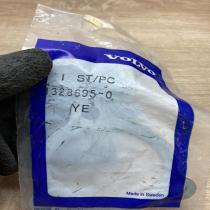 1328695   Other engine part Volvo 960