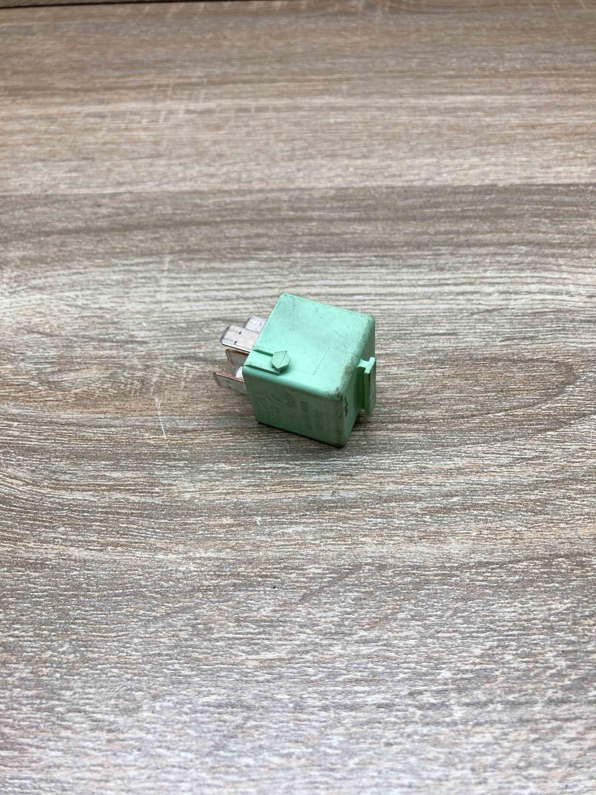 8373700   Other relay BMW 5 E60 E61