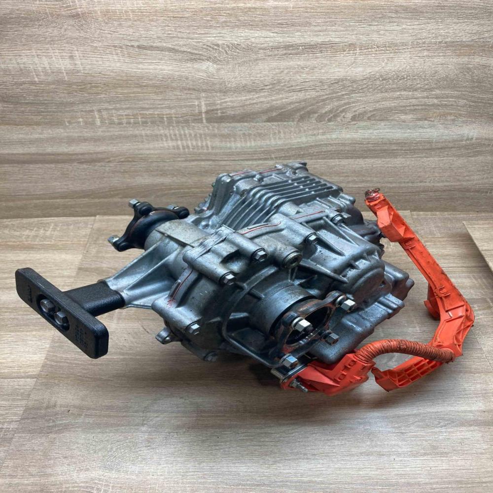 39195 28011 PB09 3615 B12Q  Rear differential Lexus RX 450H