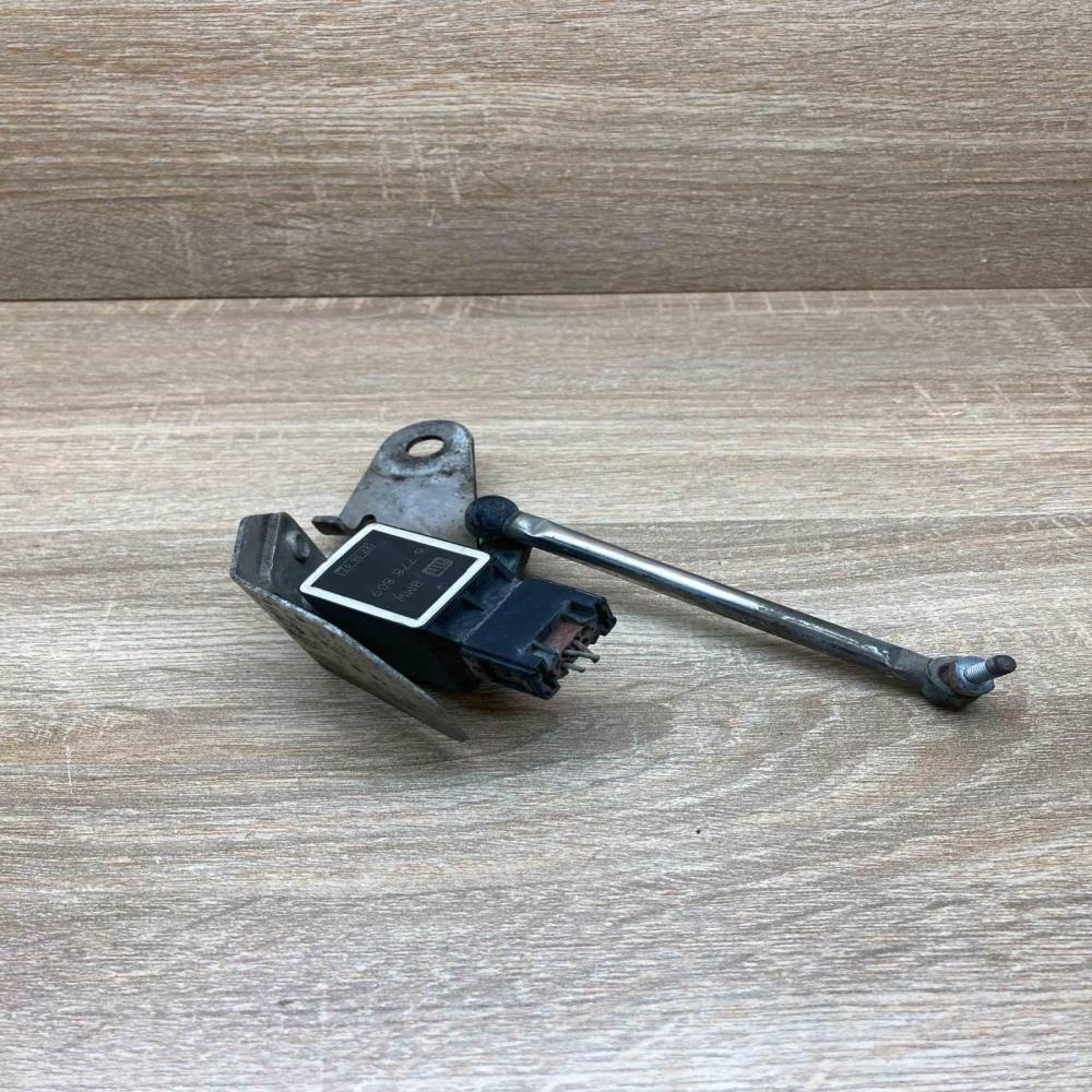 6778809   Headlight/headlamp level sensor BMW 5 E60 E61