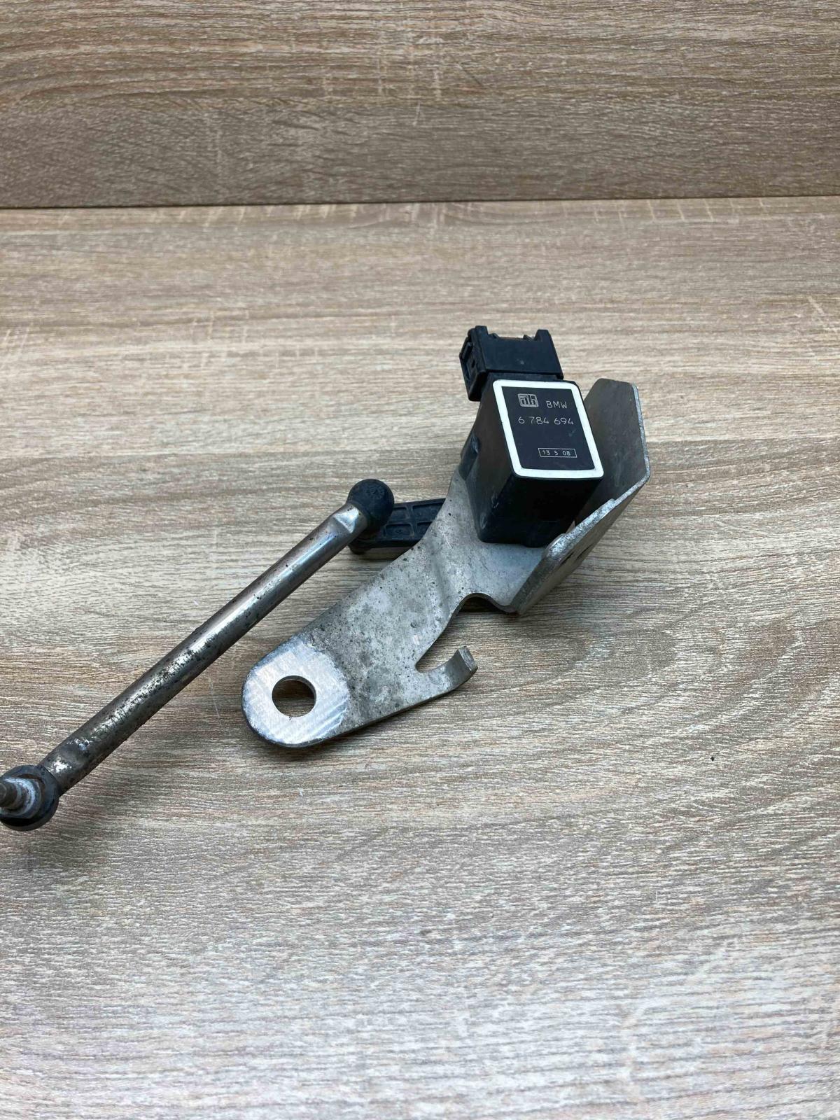 6784694  With Plug Headlight/headlamp level sensor BMW 3 E90 E91