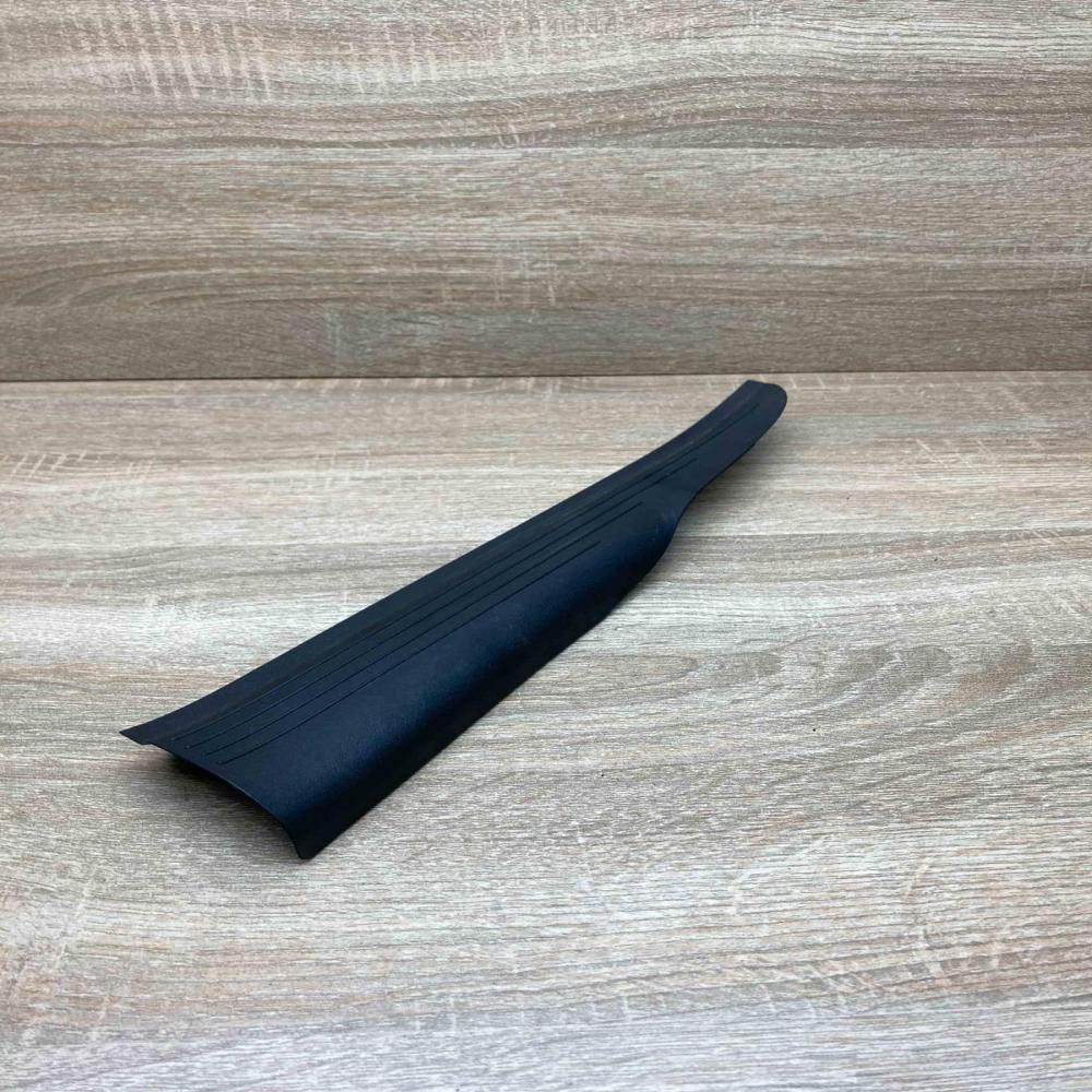 A2116800635   Rear sill trim cover Mercedes-Benz E W211