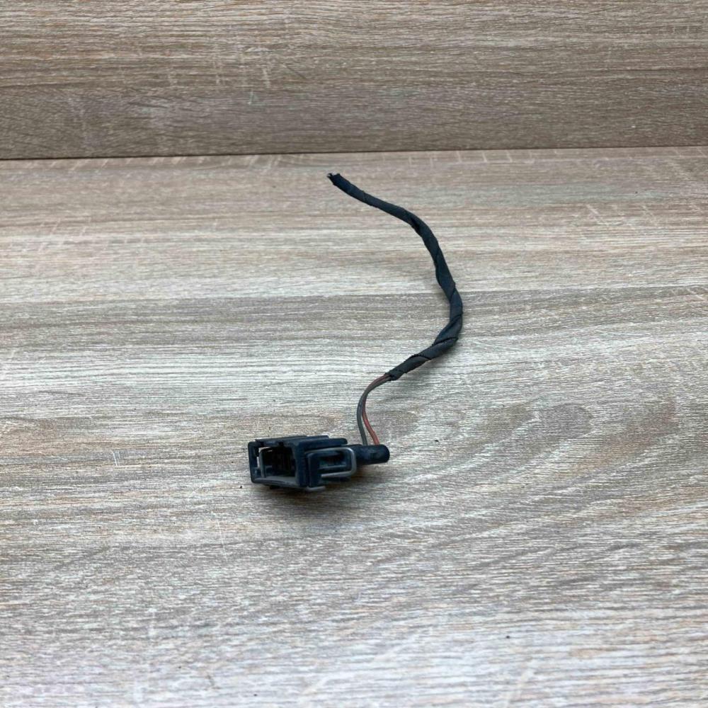 357906752   Plug wire Volkswagen Golf III