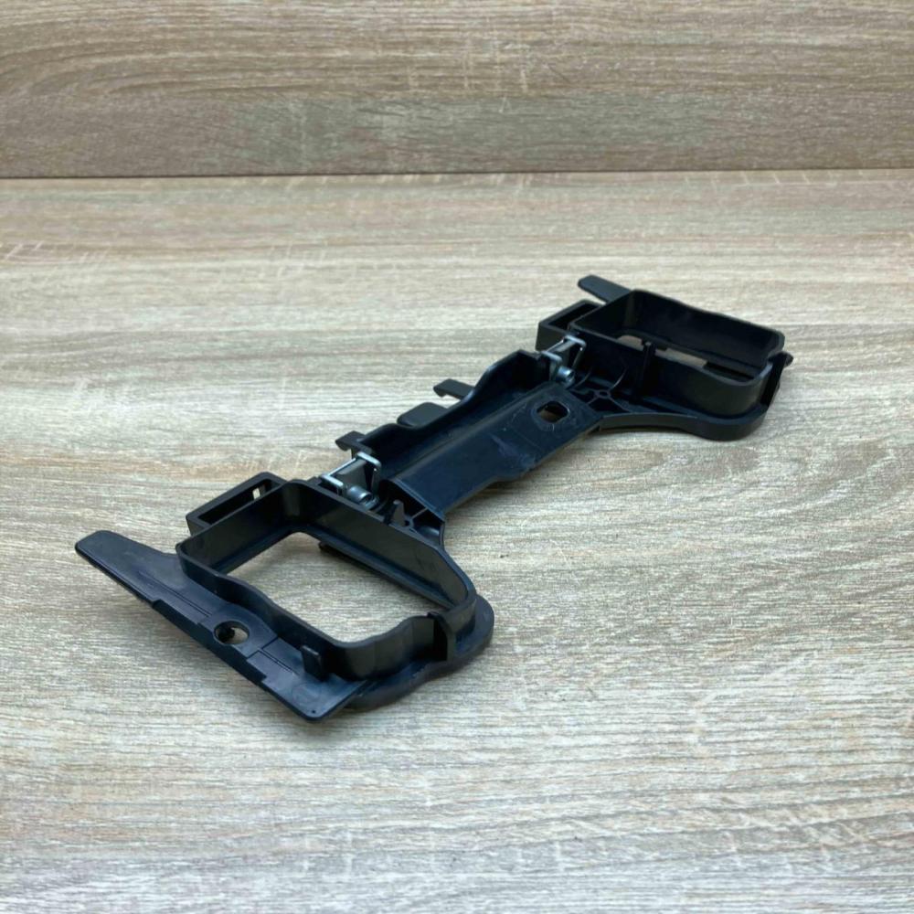 A2116800472   Other exterior part Mercedes-Benz E W211