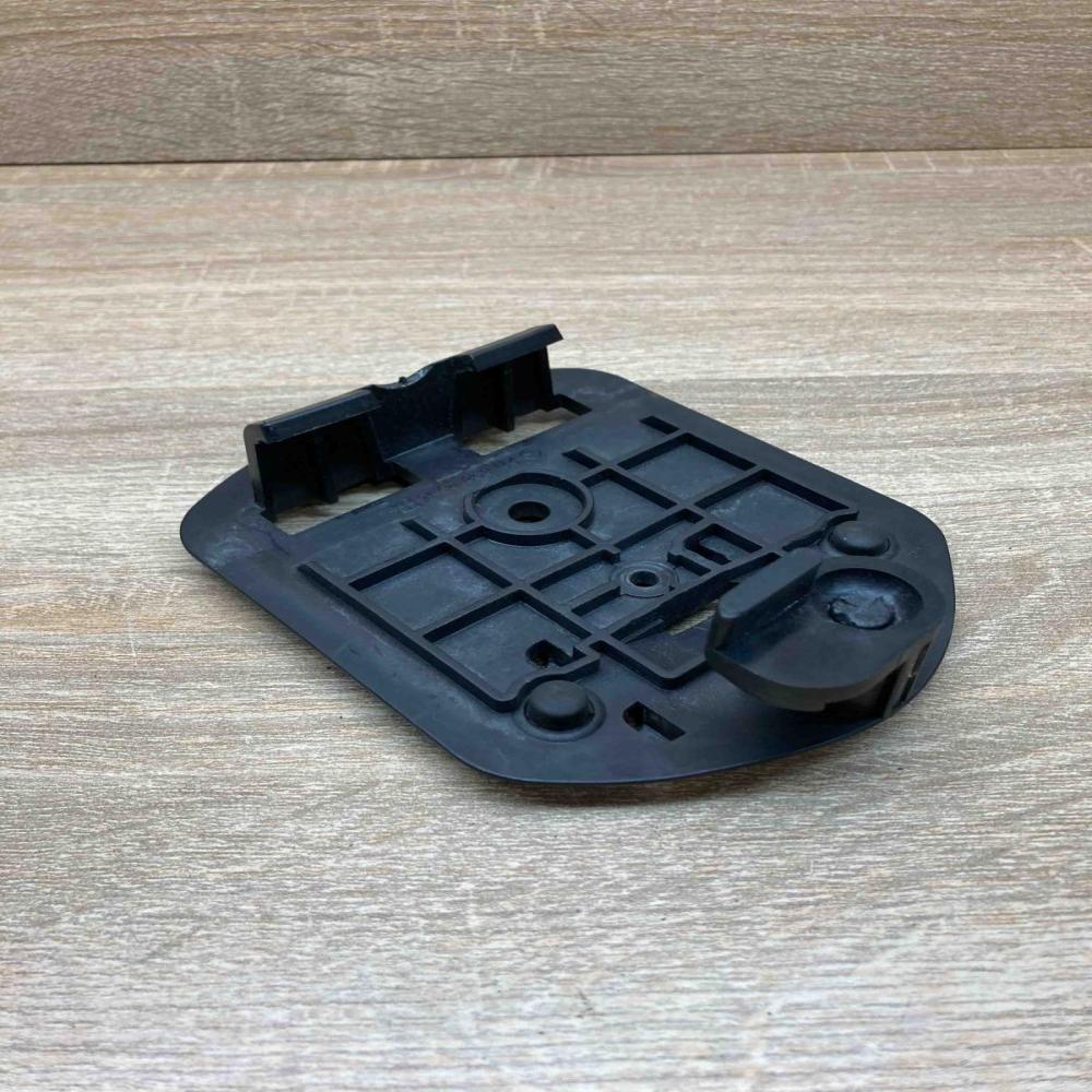 2118900514   Hazard Warning Triangle Mounting Bracket Mercedes-Benz CLK A209 C20