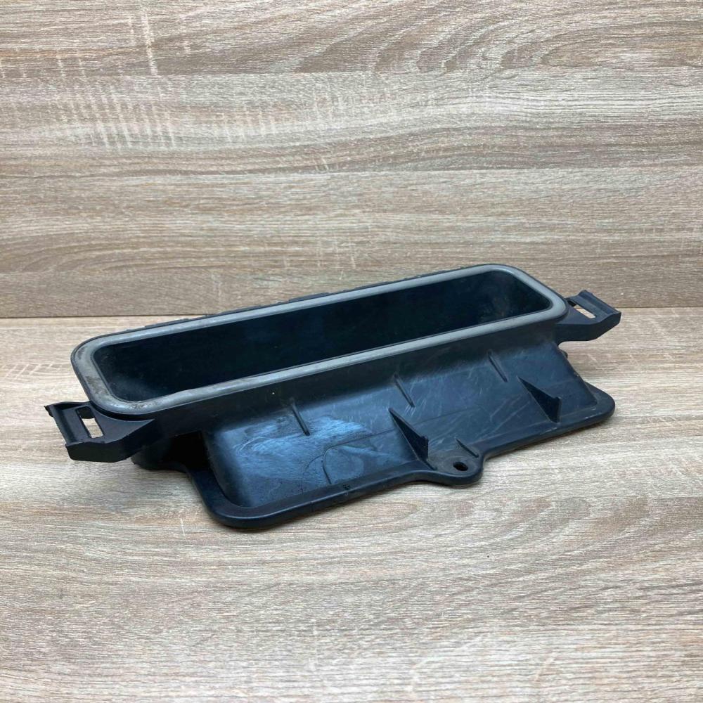 A2138302500   Air intake duct part Mercedes-Benz E W213