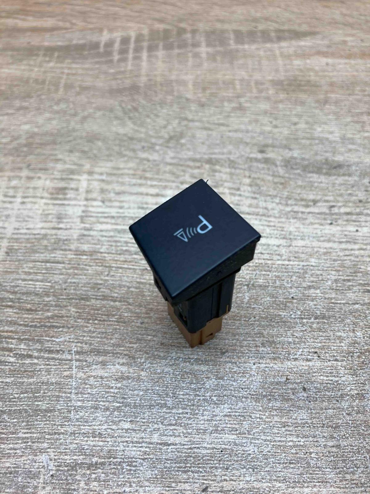 3C0927122B   Parking (PDC) sensor switch Volkswagen PASSAT B6