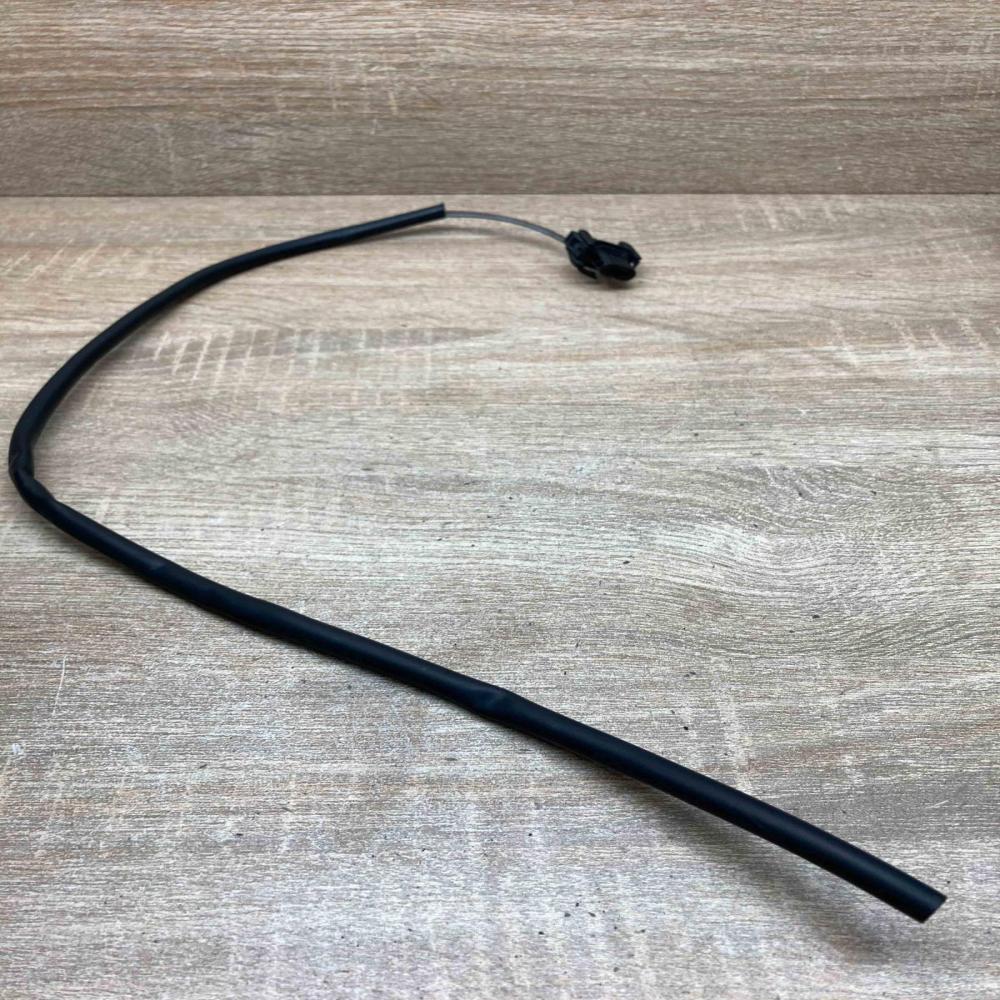 0405456328   Plug wire Mercedes-Benz B W245
