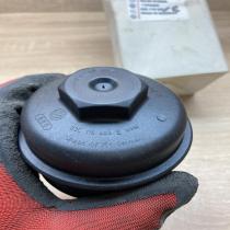 03C115403E 03C115403  Oil filter cover Volkswagen Tiguan