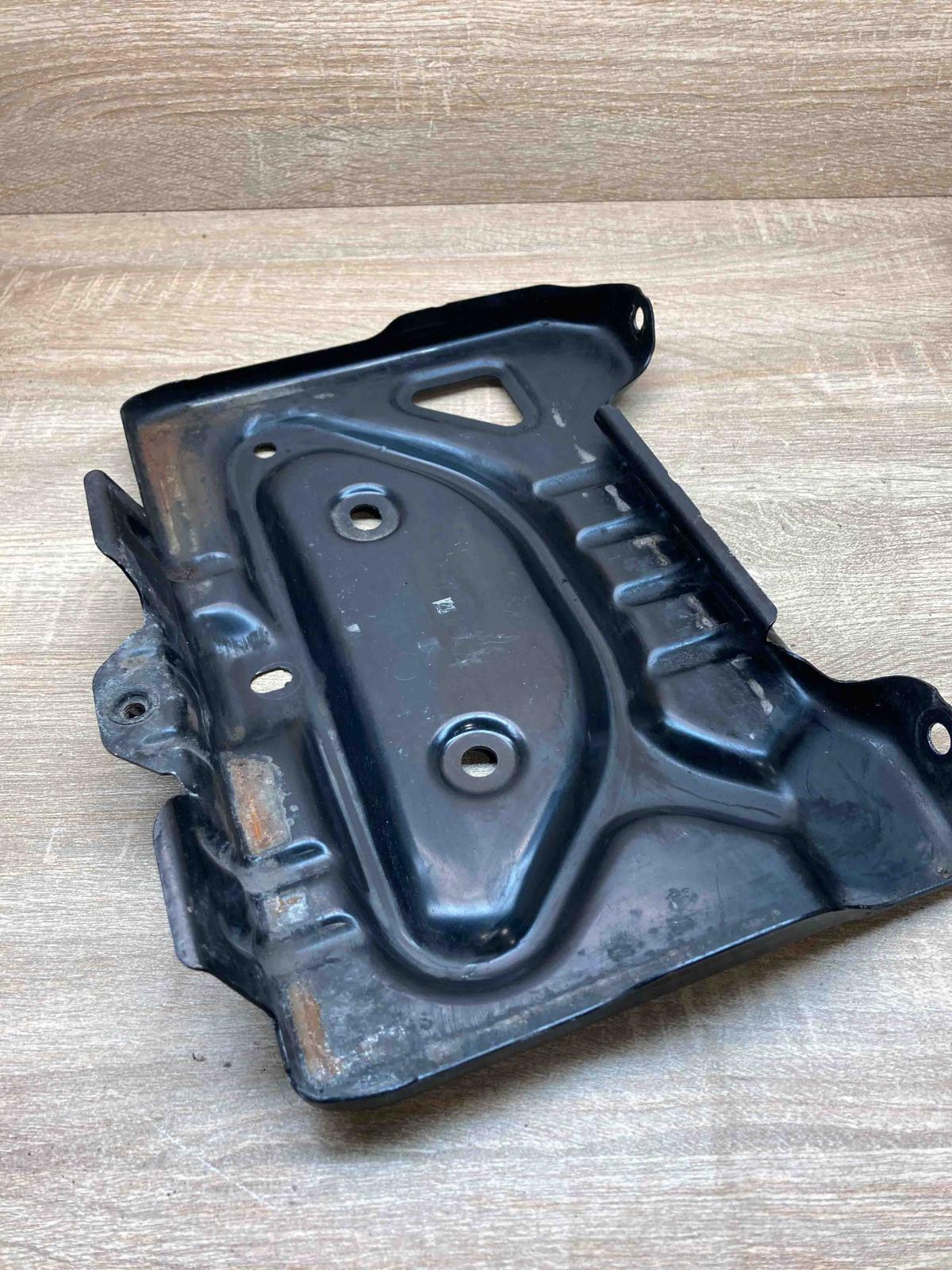 A2126200118   Battery tray Mercedes-Benz E W212