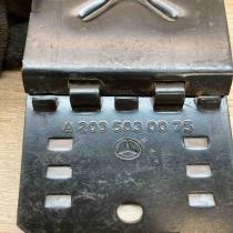 A2035830075   Tool set Mercedes-Benz C W203