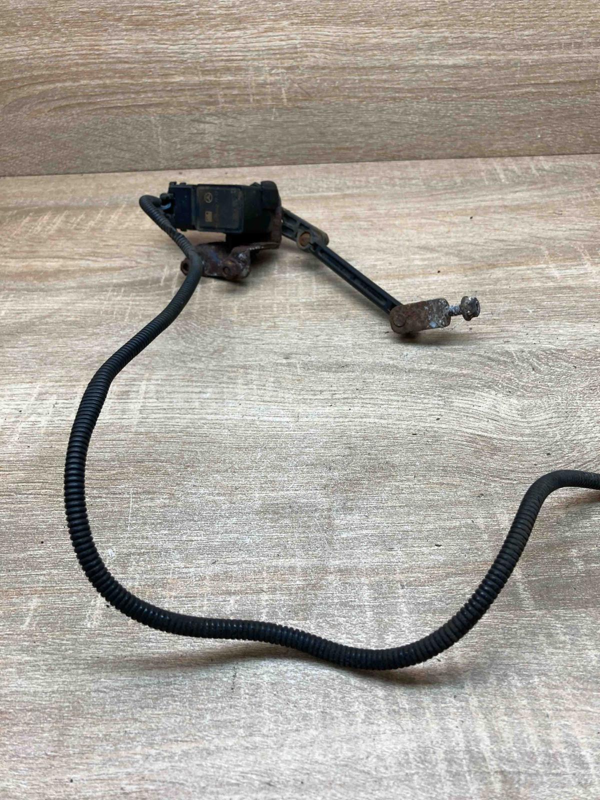A0105427717  With Plug Headlight/headlamp level sensor Mercedes-Benz GL X164