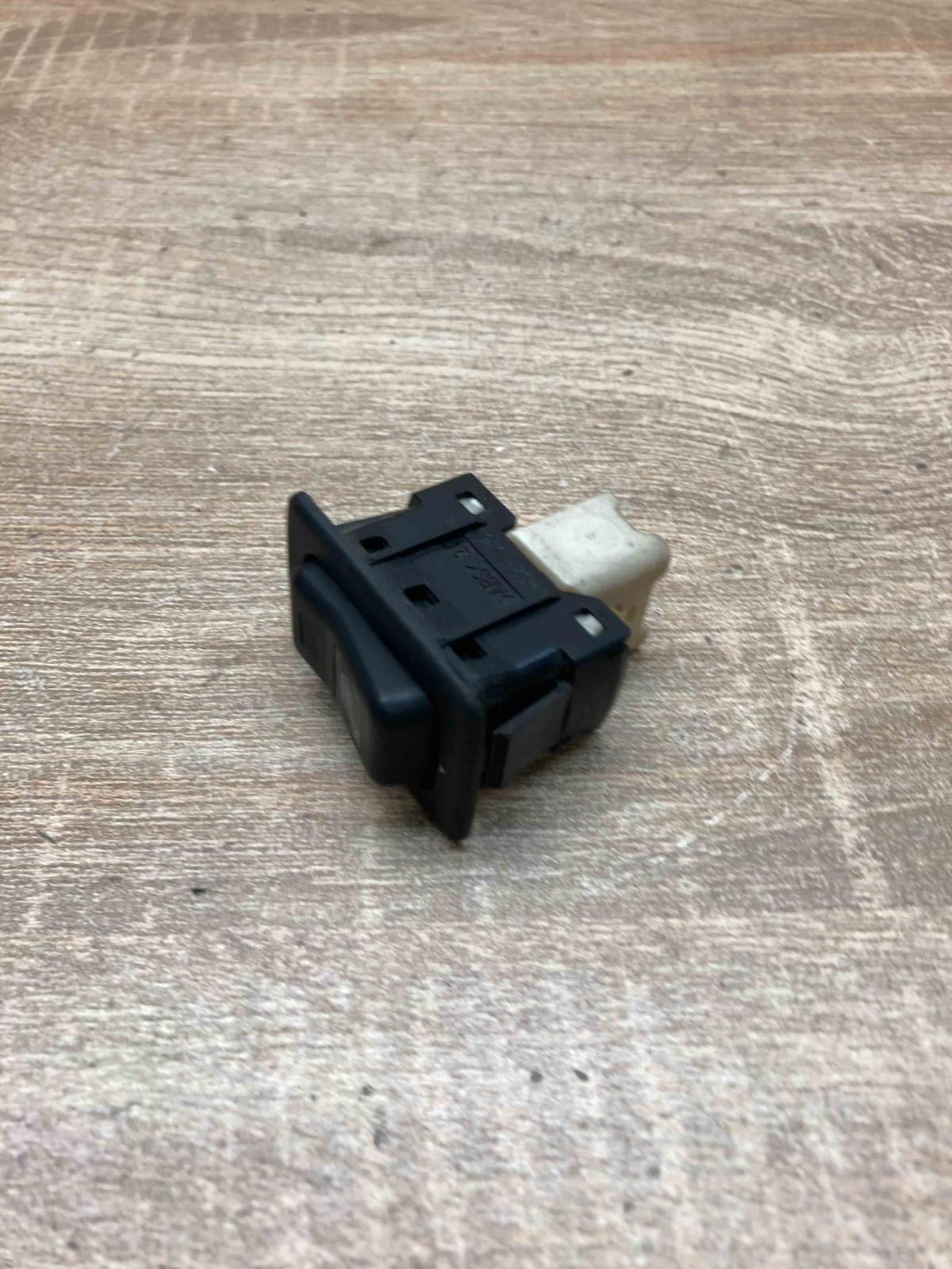 191482 482 1S26  Seat heating switch Mazda 6