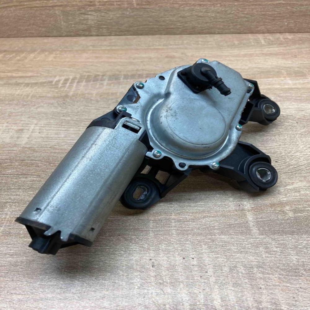 8E9955711C   Rear window wiper motor Audi A4 S4 B6 8E 8H