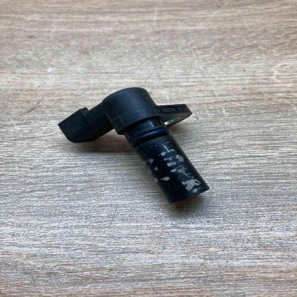 52255   Camshaft position sensor Opel Astra G