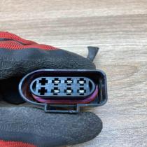 8D0973734   Plug wire Audi A4 S4 B8 8K