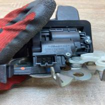 8R0827505 115441  Tailgate/trunk/boot lock/catch/latch Audi A6 S6 C6 4F