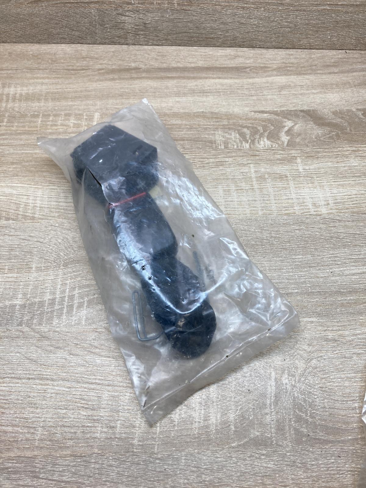 7701206387   Middle seatbelt buckle (rear) Renault Laguna II