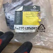 7701206387   Middle seatbelt buckle (rear) Renault Laguna II