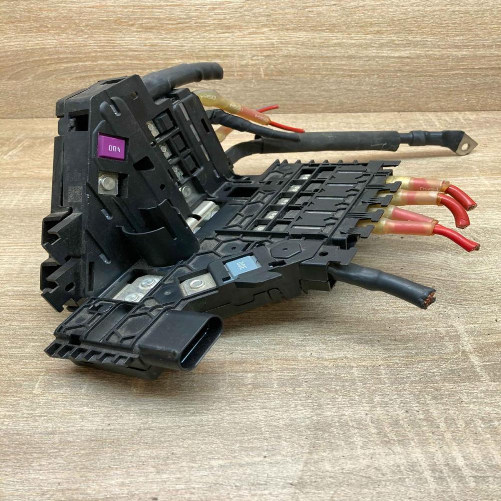 A2055407011   Fuse module Mercedes-Benz C W205