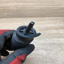 1J0973722  With Plug Windscreen/windshield washer pump Volkswagen Golf IV