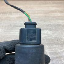 1J0973722  With Plug Windscreen/windshield washer pump Volkswagen Golf IV