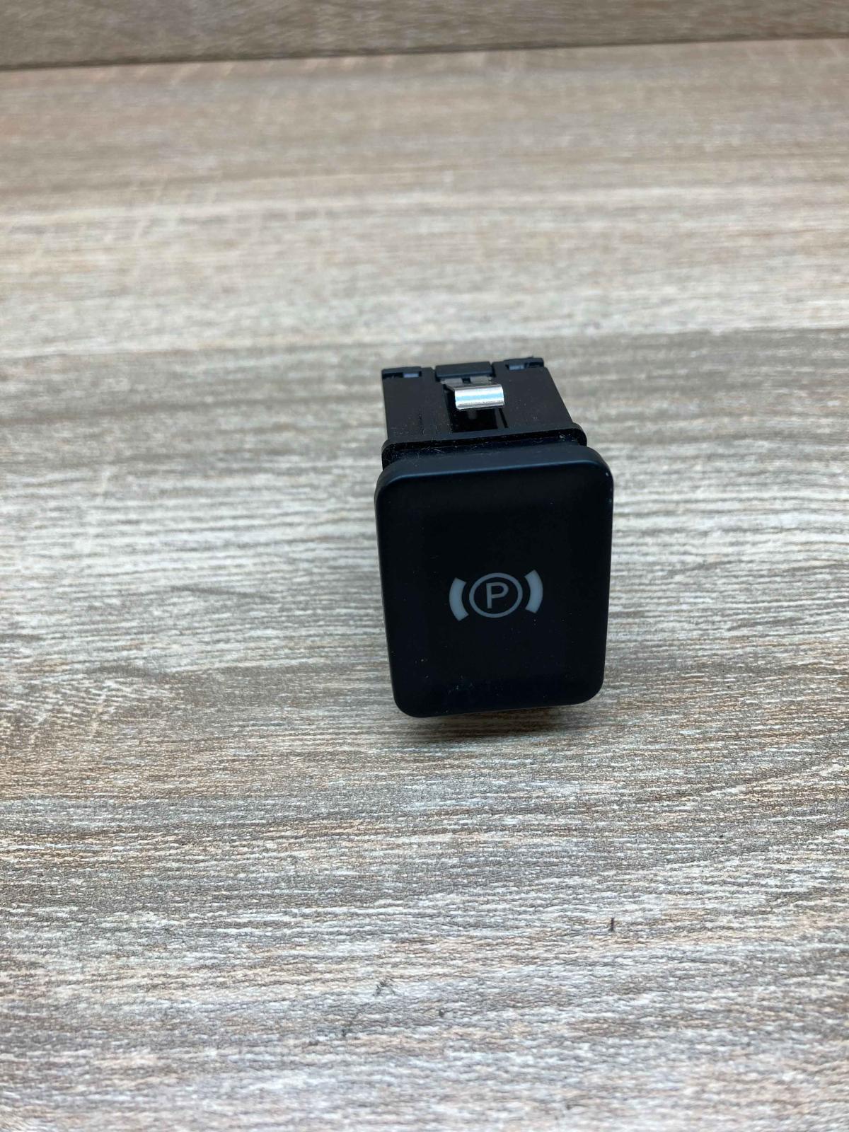 3C0927225C   Hand parking brake switch Volkswagen PASSAT B6