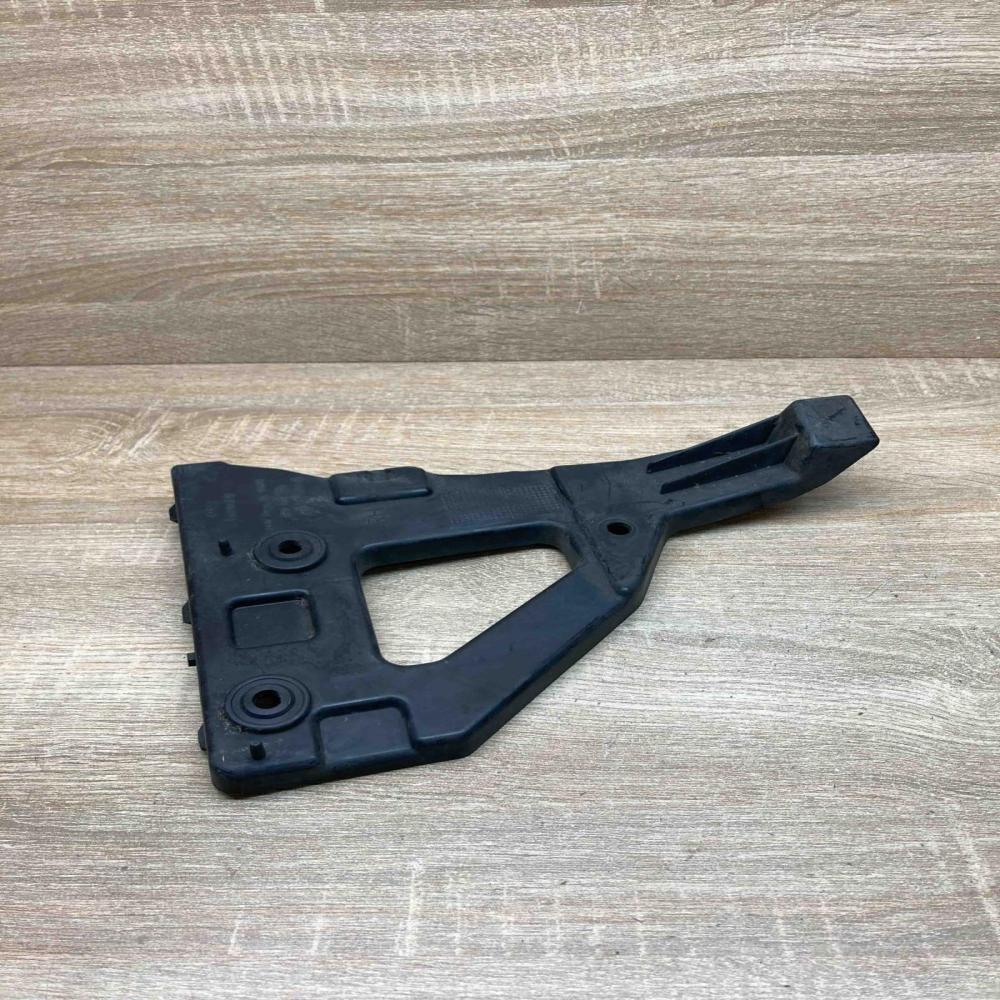 4F0807228  RH Front bumper mounting bracket Audi A6 S6 C6 4F