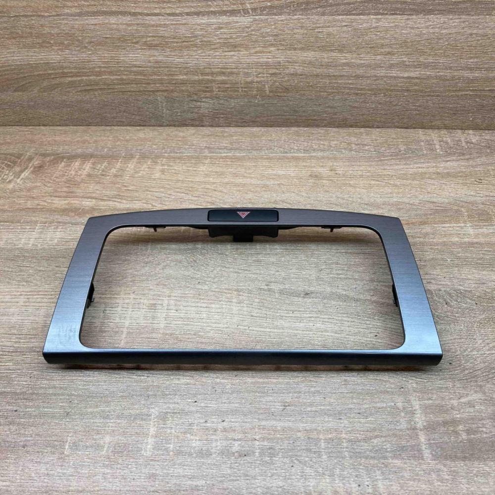 3AA858069H   Radio/GPS head unit trim Volkswagen PASSAT B6