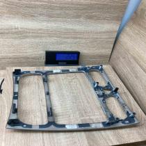 A2036802539 23190301  Radio/GPS head unit trim Mercedes-Benz C W203