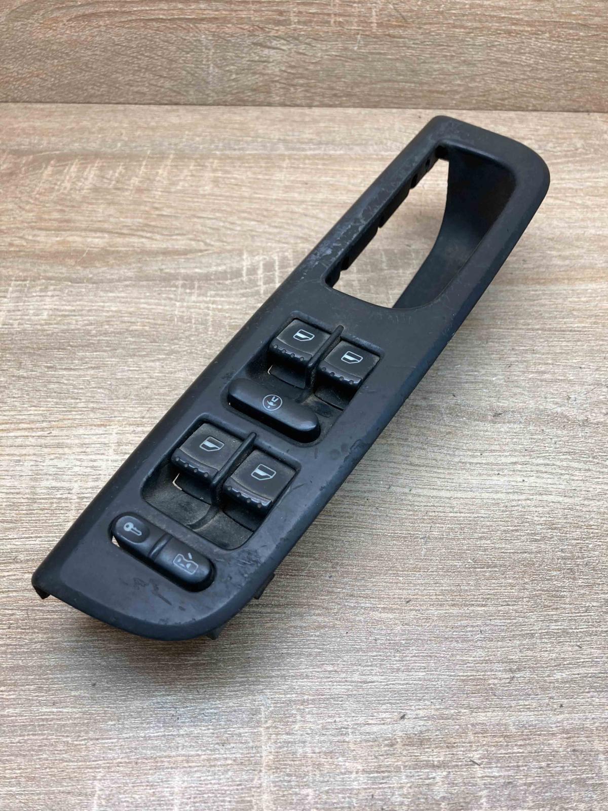 1J4959857   Electric window control switch Volkswagen PASSAT B5