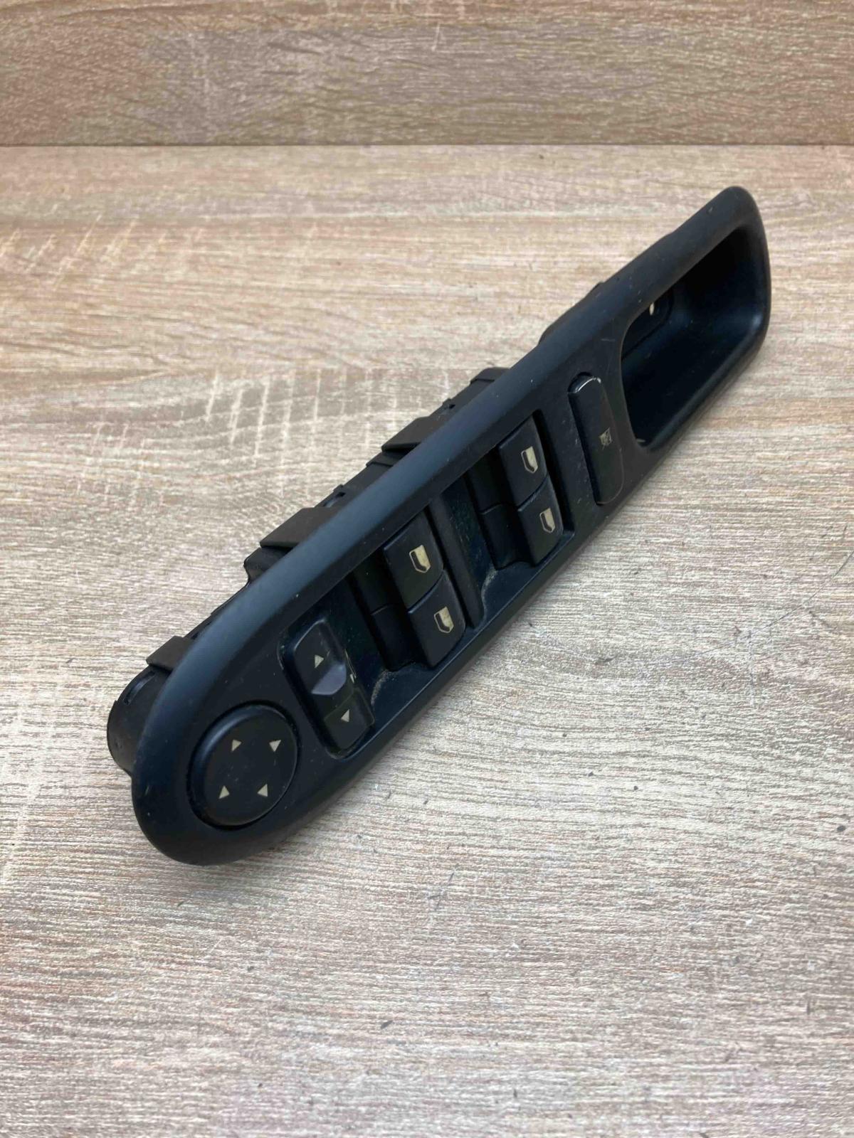 96468704XT 53269704 Used Electric window control switch Peugeot 407