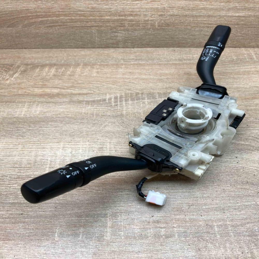 17D255 17A089C GJ6E Wiper turn signal indicator stalk/switch Mazda 6