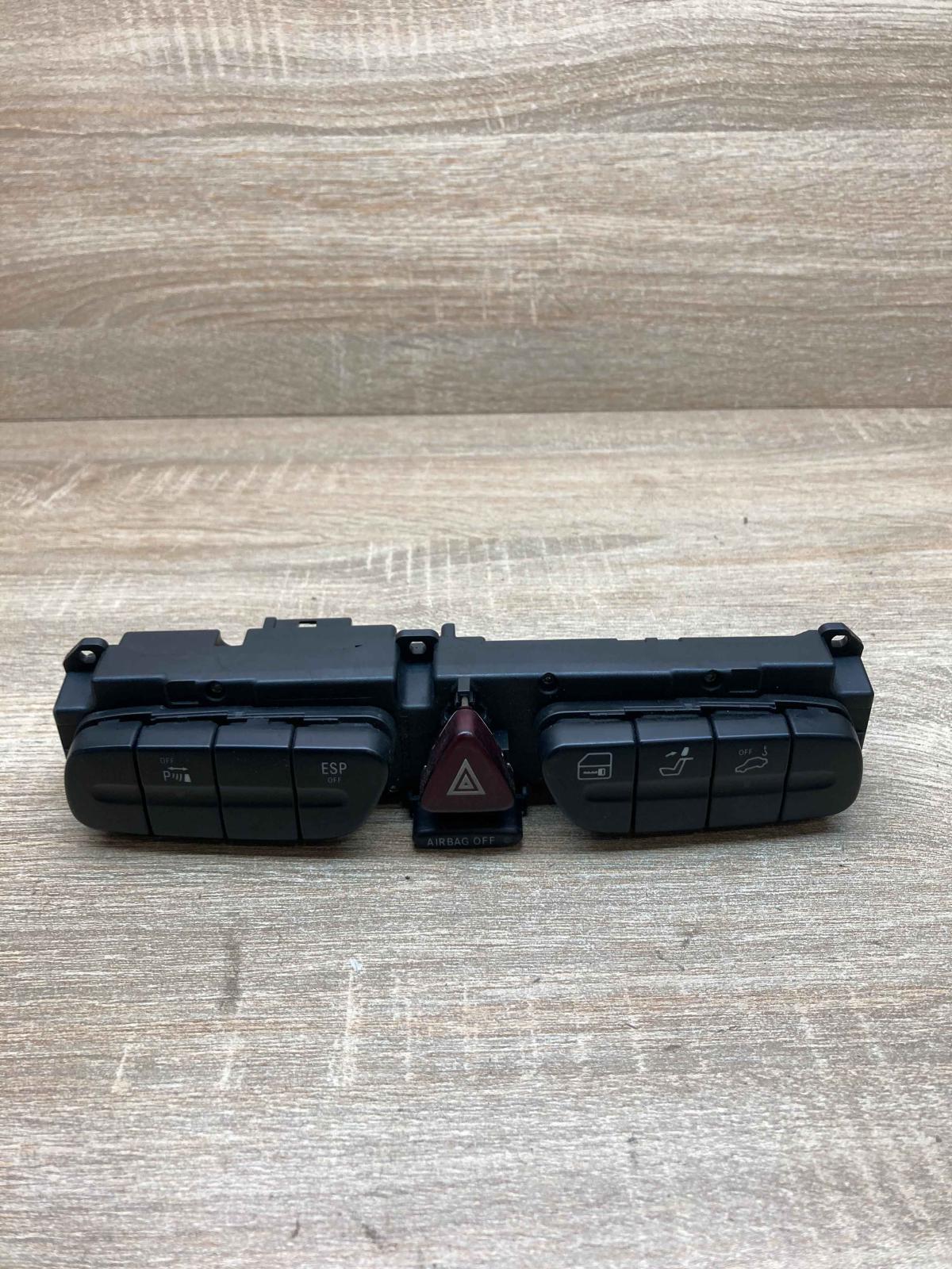2038215158   Hazard light switch Mercedes-Benz C W203