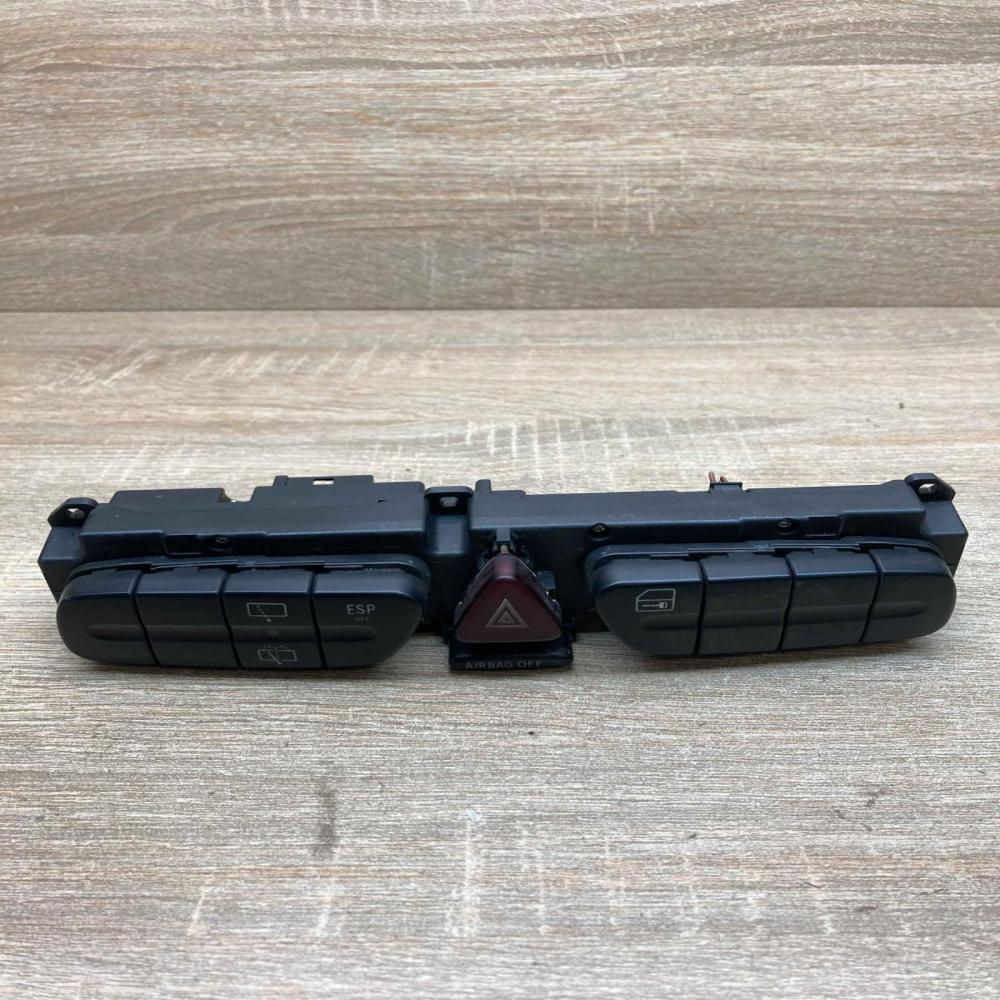 2038218258   Hazard light switch Mercedes-Benz C W203