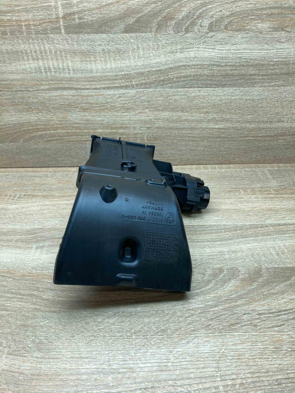 7063335 6942989  Cabin air duct channel BMW 5 E60 E61