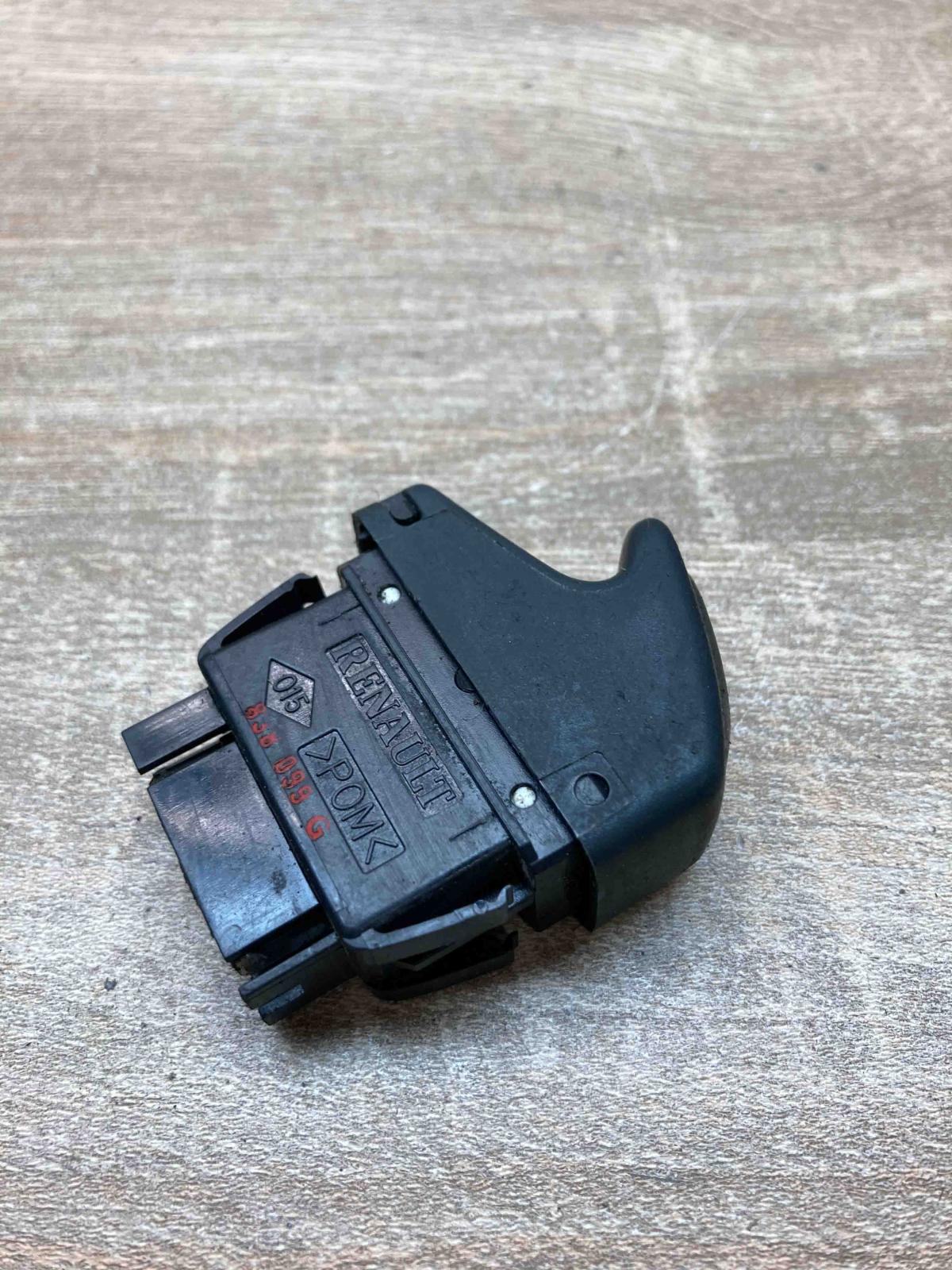 838099G   Electric window control switch Renault Scenic I