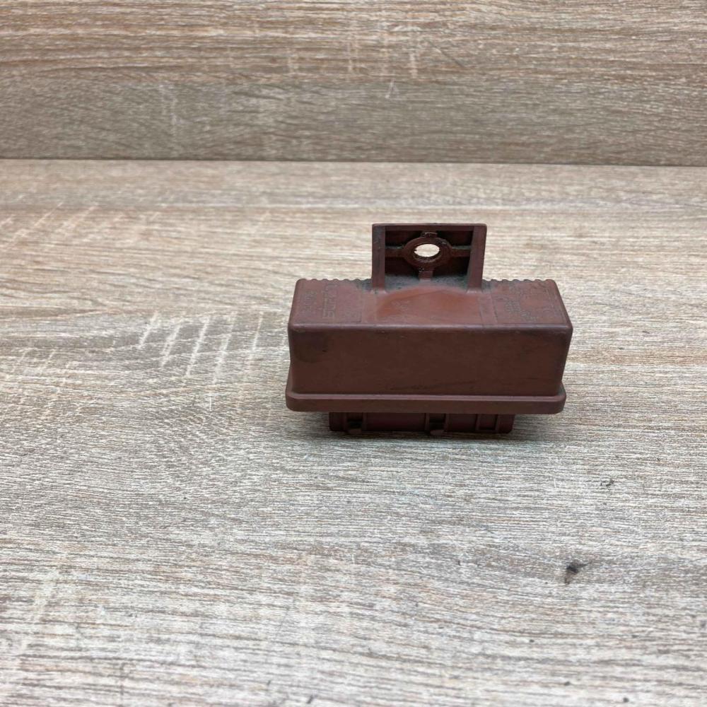 240109   Other relay Peugeot 406