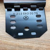 A2035830075   Tool set Mercedes-Benz E W211