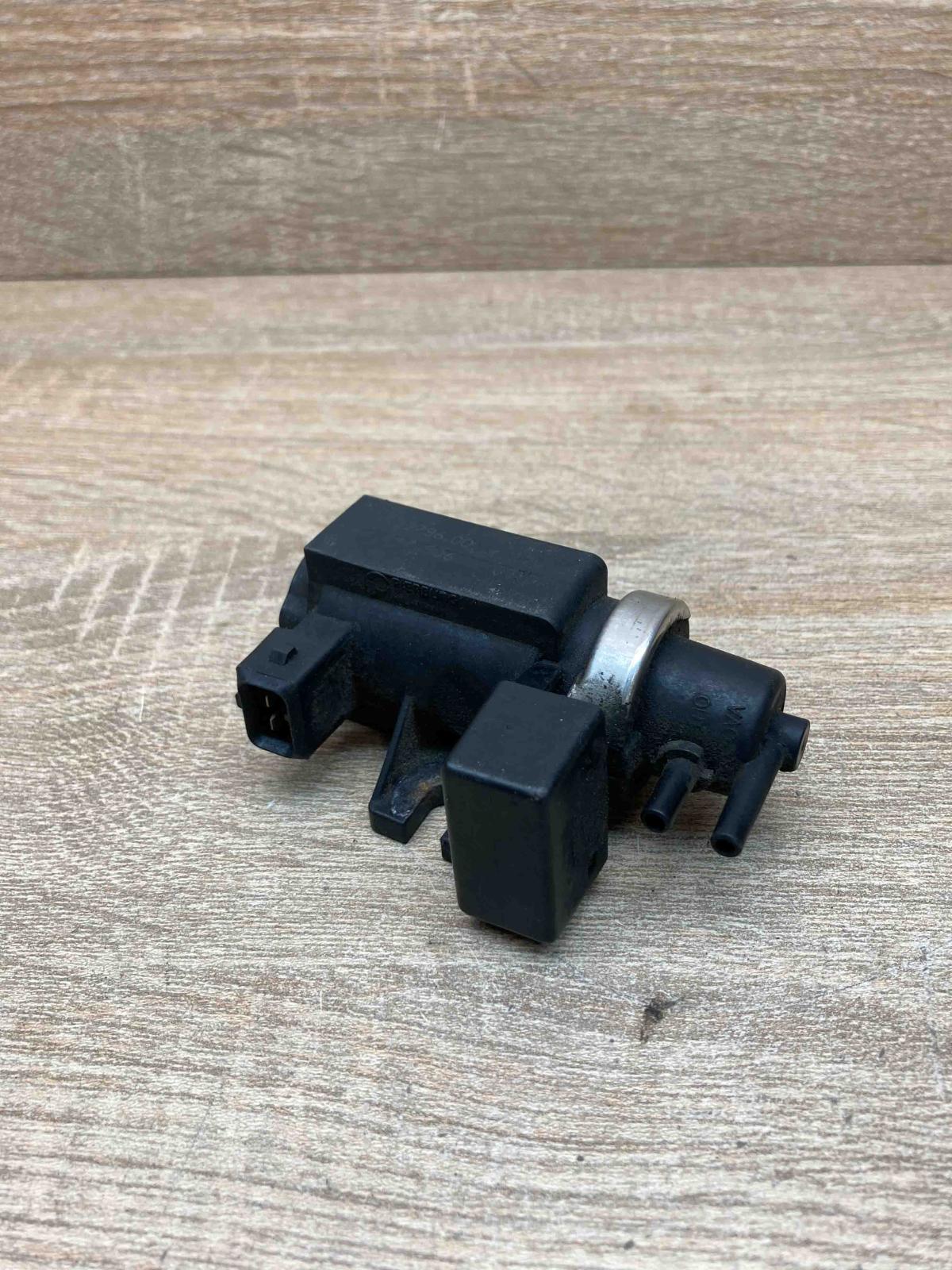 72279600 2247906  Turbo solenoid valve BMW 5 E39