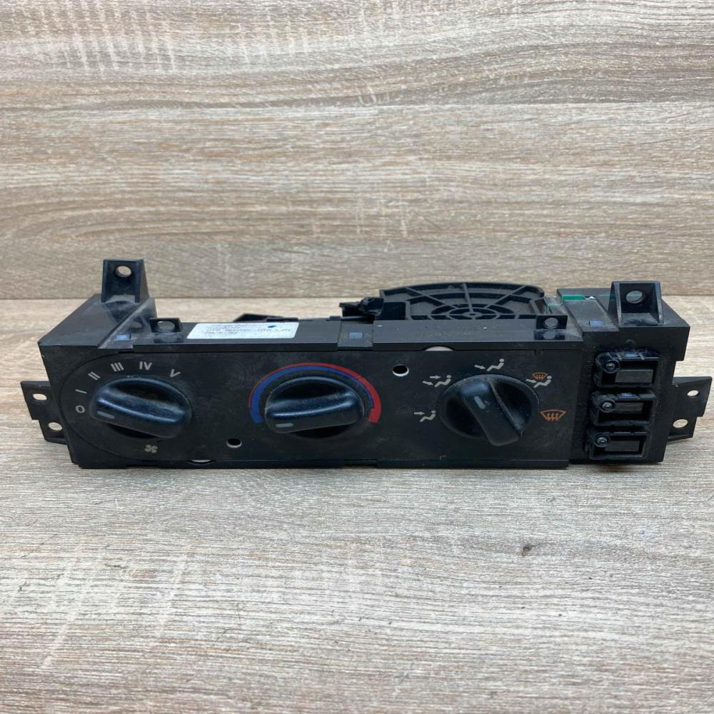 79600 SN 7   Climate control unit Rover 620