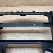 68413AV700   Dashboard center trim panel Nissan Primera