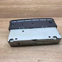 86110 52020 B0 229218  Radio/CD/DVD/GPS head unit Toyota Yaris